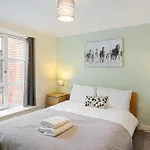 Bookbinders Centre Apartment *