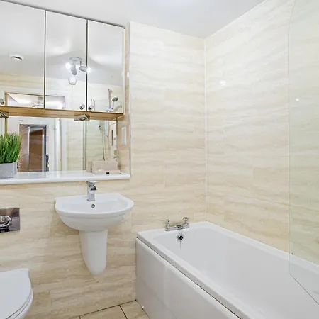 דירה Bookbinders Centre *