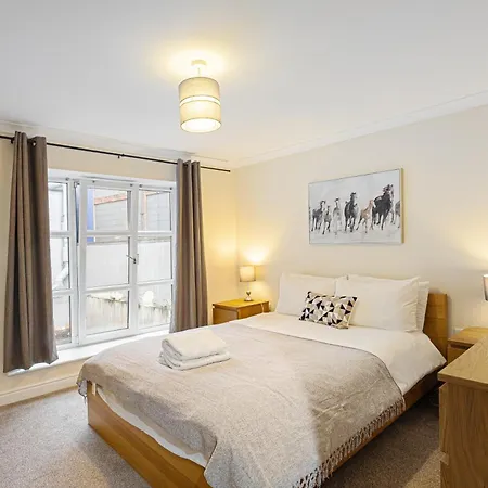 Bookbinders Centre דירה