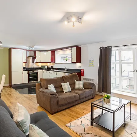 Bookbinders Centre דירה *