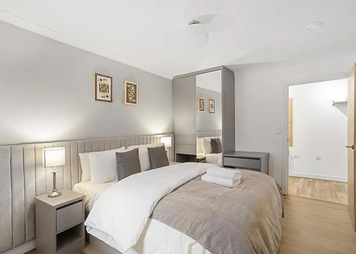 Bookbinders Centre * Leeds (West Yorkshire)