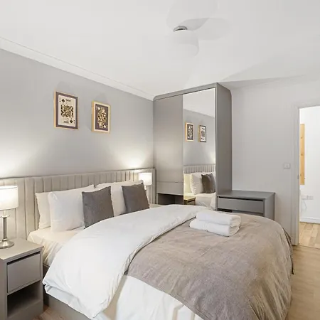 Bookbinders Centre * Leeds (West Yorkshire)