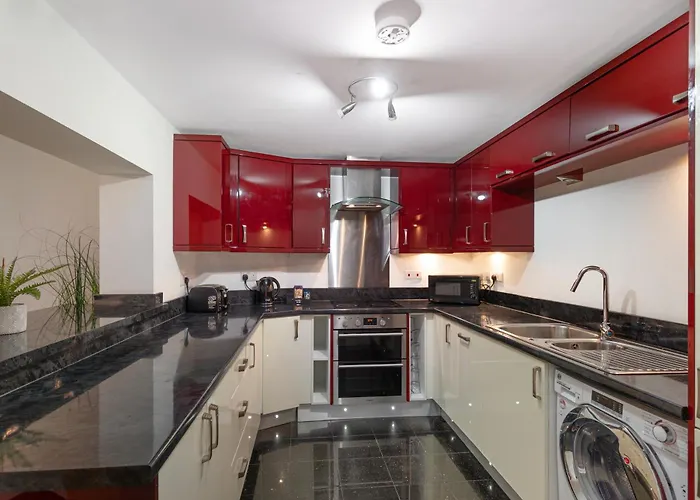 Bookbinders Centre 公寓 *