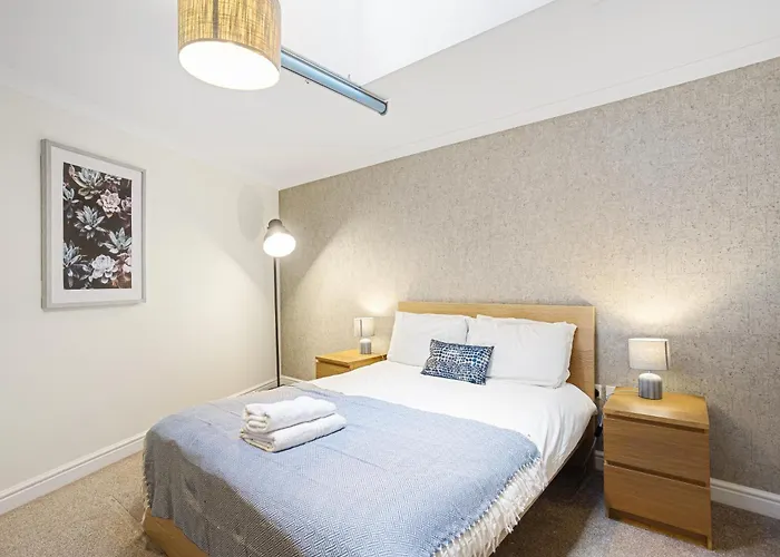 Bookbinders Centre *